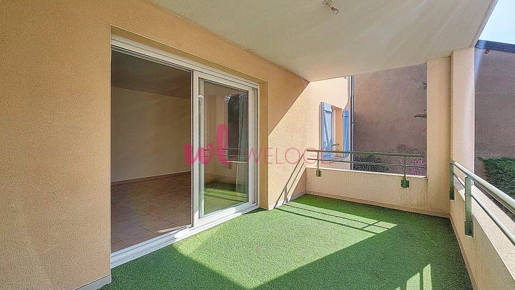 Vourles – Centre village - T4 3 chambres - 91m² environ avec terrasse — photo 2