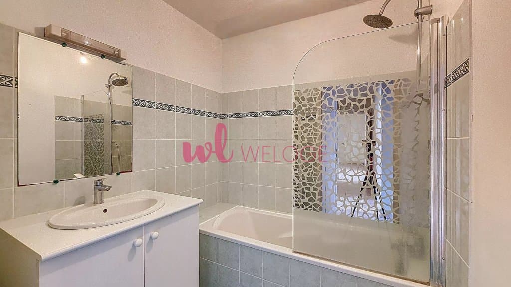 Vourles – Centre village - T4 3 chambres - 91m² environ avec terrasse — photo 12