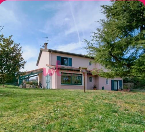 Maison familiale avec grand jardin arboré, vendue à Chaponost